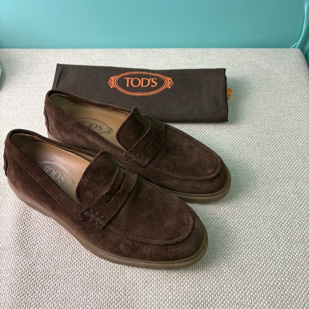Tod's Men's SZ 8 Dark Brown Suede Slip-On Loafers